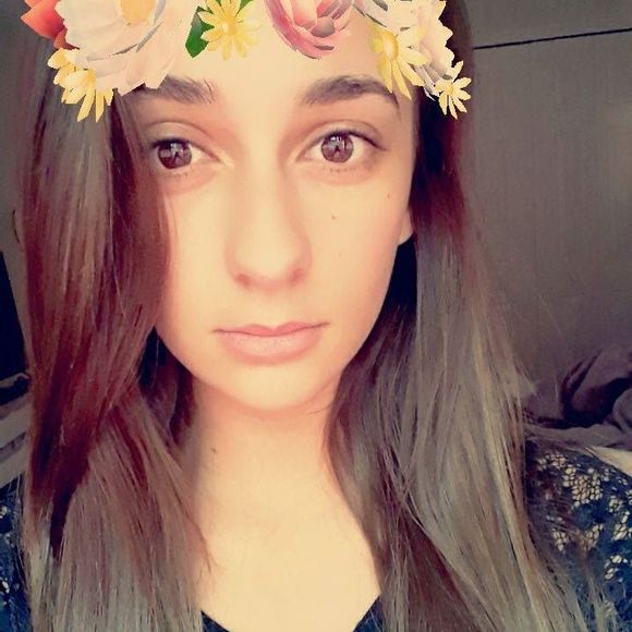 Meet your Posher, Pam - Picture 1 of 1